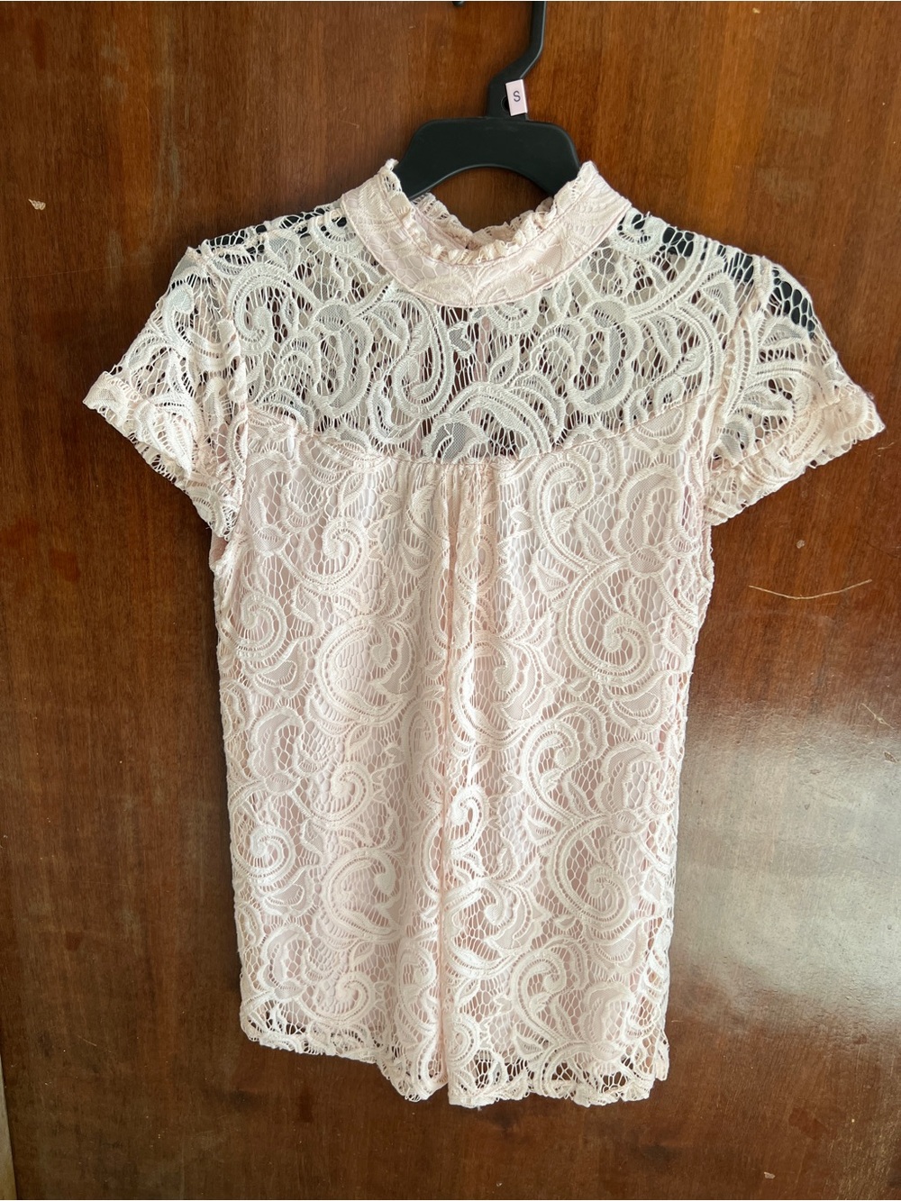 Lace High-Neck Short Sleeve Top — Blush Pink